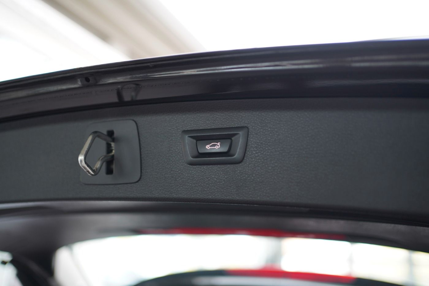 Fahrzeugabbildung BMW 218iA Active Tourer Advantage +AHK+Navi+LED+PDC+