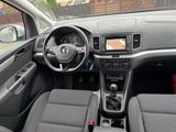 Volkswagen Sharan Comfortline BMT 7 Sitzer Navi Alu PDC RFK - Volkswagen Sharan: 7n