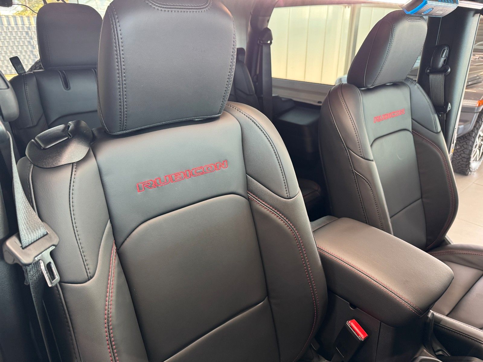 Fahrzeugabbildung Jeep Wrangler 2.0T-GDI Rubicon Recon Xtreme 4x4 WARN