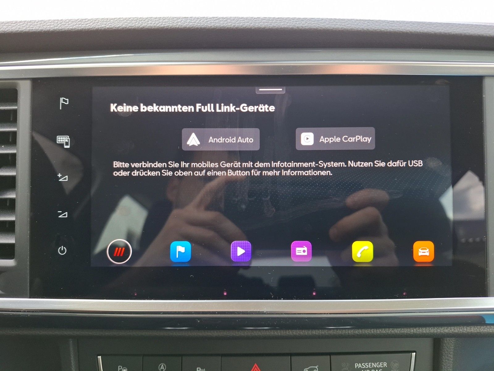 Fahrzeugabbildung SEAT Ateca TSI Style DSG LED Navi AID ACC Park-Assist