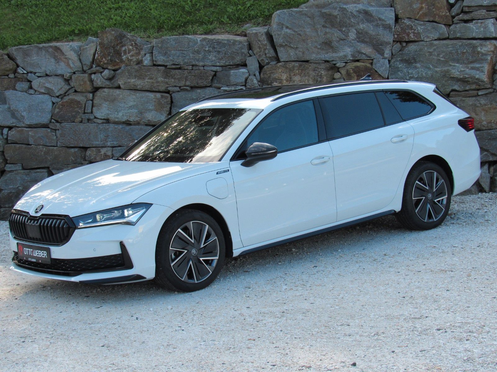 Skoda Superb Combi 1.5 TSI iV DSG Sportline AHK TRAVEL imagem 3