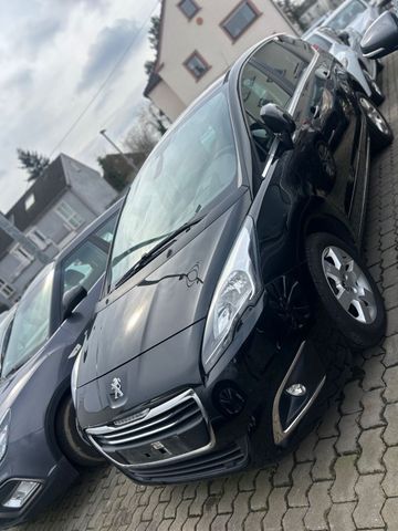 Peugeot 5008 Active