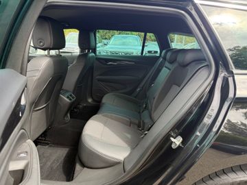 Opel Insignia - 10