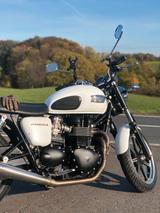 Triumph Seltene weiße Triumph Bonneville SE, 2012 - TRIUMPH BONNEVILLE