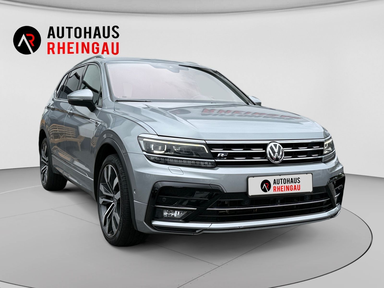 Fahrzeugabbildung Volkswagen Tiguan Allspace 2.0 TDI R-LINE 7 SITZE 20" AHK