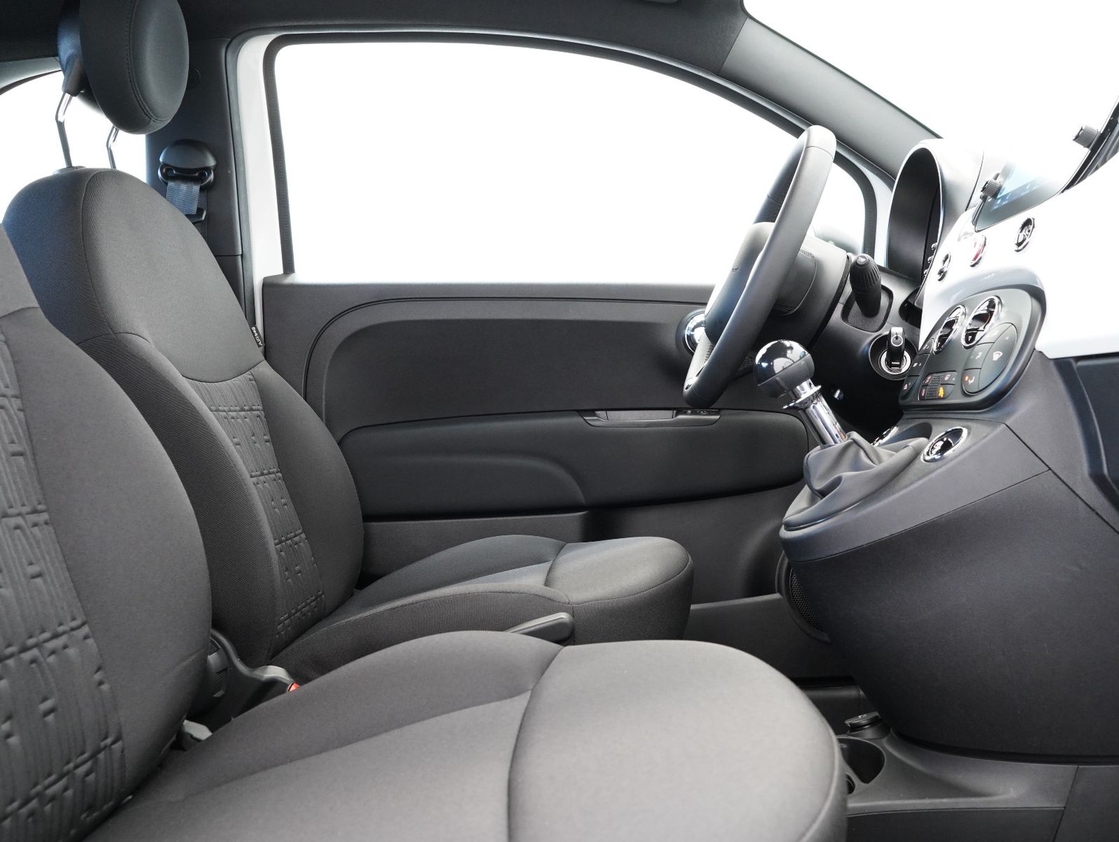 Fahrzeugabbildung Fiat 500 1.0 Mild Hybrid KOMFORT/TECH/NAVI/CARPLAY