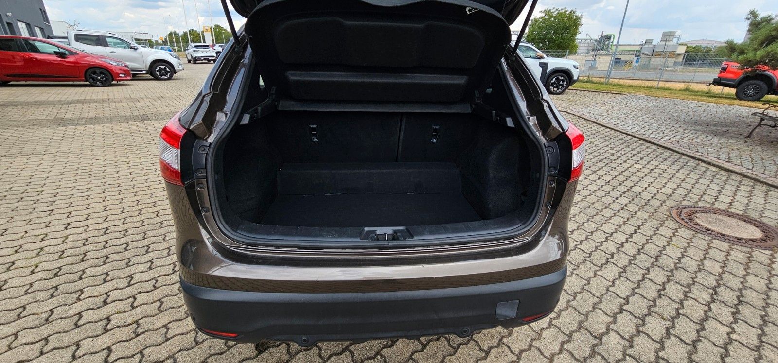 Fahrzeugabbildung Nissan Qashqai 1.2 DIG-T Xtronic Acenta