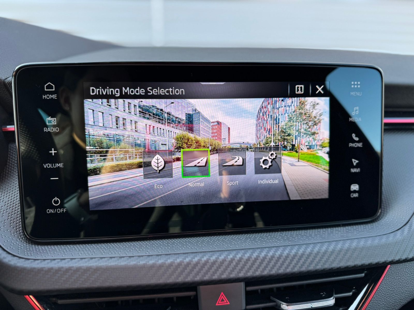 Fahrzeugabbildung SKODA Scala Monte Carlo 1.0 TSI Navi Tempomat LED
