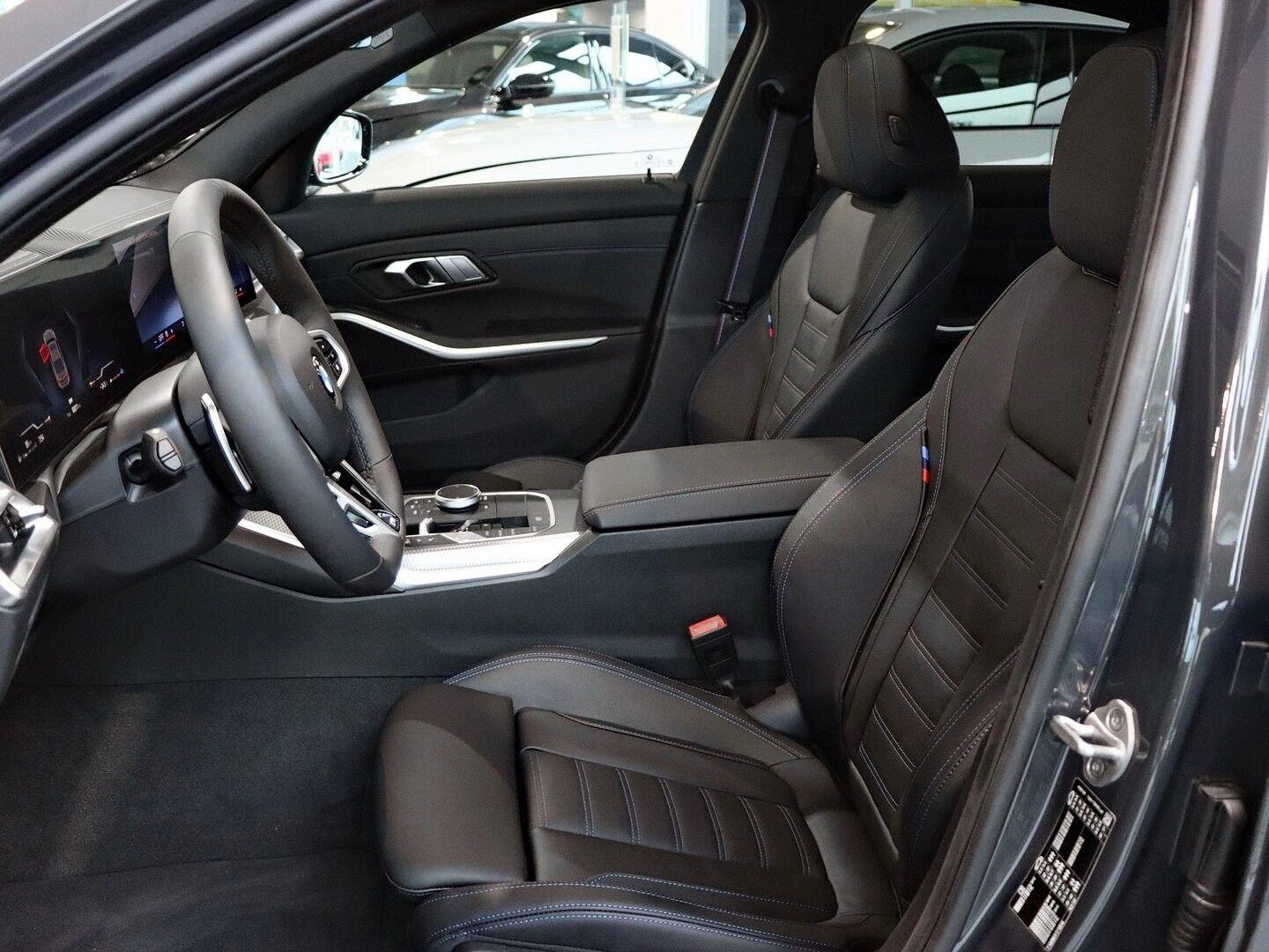 BMW 320d M Sport Pro Glasdach AHK Black Sale 2026