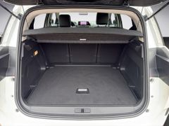 Fahrzeugabbildung Citroën C5 Aircross PT 130 EAT8 Shine Pack LEDER NAVI
