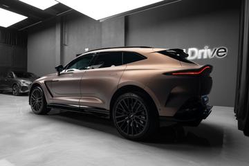 صورة 8 لـ 2023 Aston Martin DBX