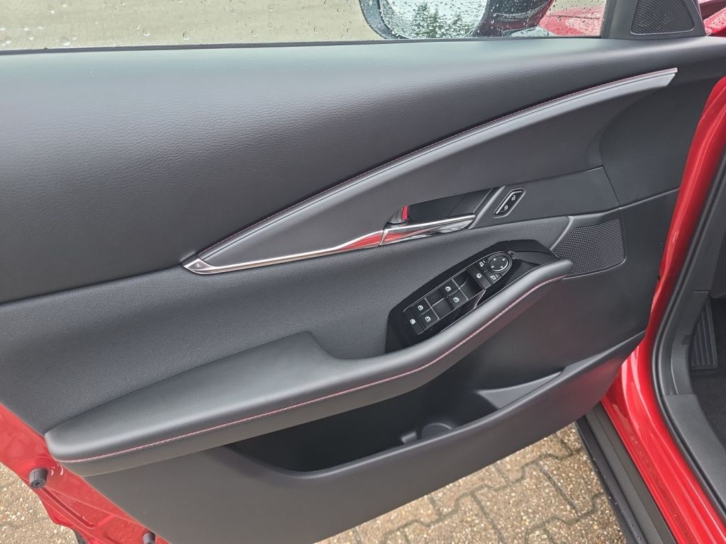 MAZDA CX-30 HOMURA 2.5G 140PS AT Navi Kamera LED-Licht MAZDA CX-30 HOMURA 2.5G 140PS AT Navi Kamera LED-Licht