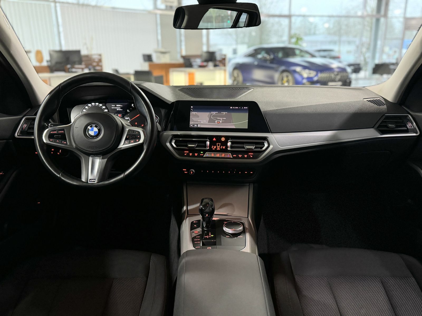 Fahrzeugabbildung BMW 320d xD  DAB CockPitPlus PDC Fernlichtassist AHK