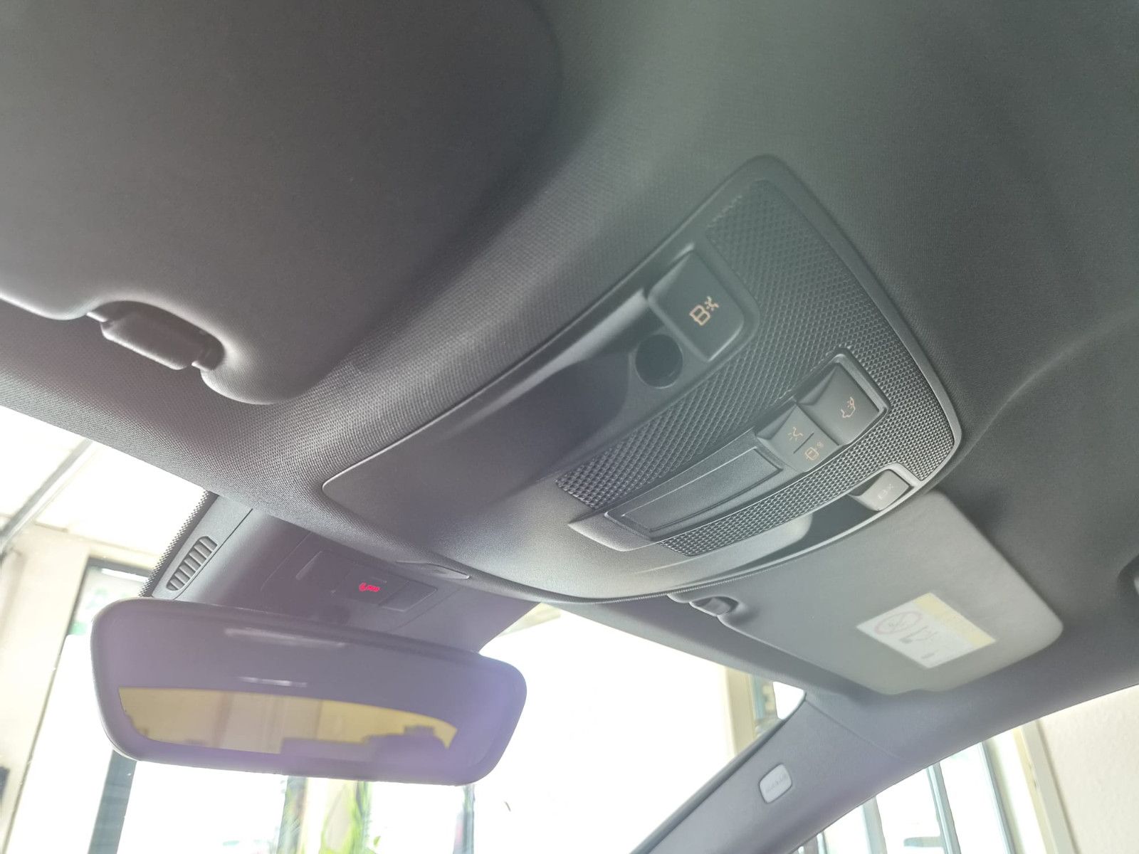 Fahrzeugabbildung Mercedes-Benz CLA 200 / Automatik / LED / AMG / GEPFLEGT