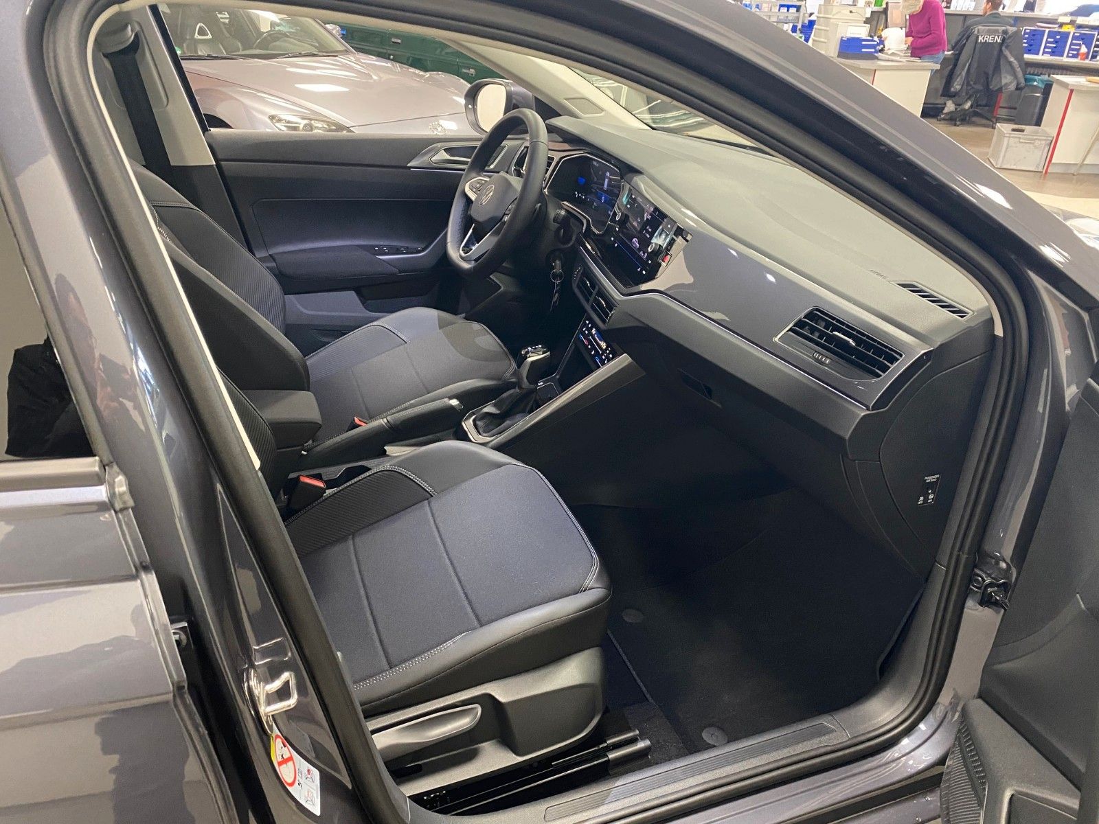 Fahrzeugabbildung Volkswagen Taigo 1.0 TSI  DSG STYLE+MATRIX+KAMERA+17"ALU+BC