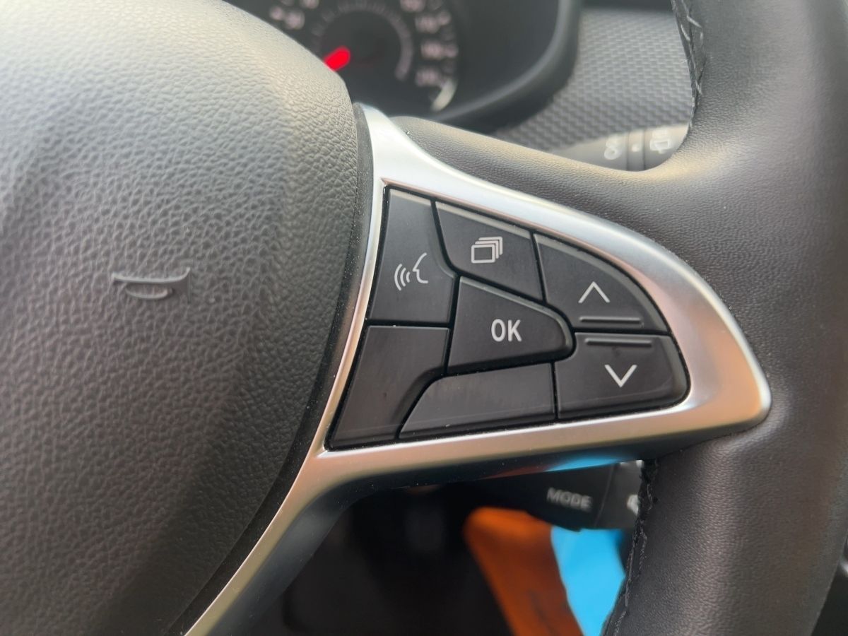 Fahrzeugabbildung Dacia Sandero Stepway Ultimate TCe 110 SHZ Kamera