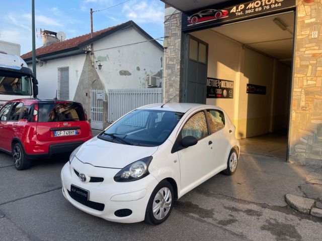 Toyota Aygo 1.0 12V VVT-i 5 porte Now Connect