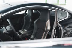 Fahrzeugabbildung Aston Martin V12 Vantage Carbon Black Edition *MwSt / Manual*