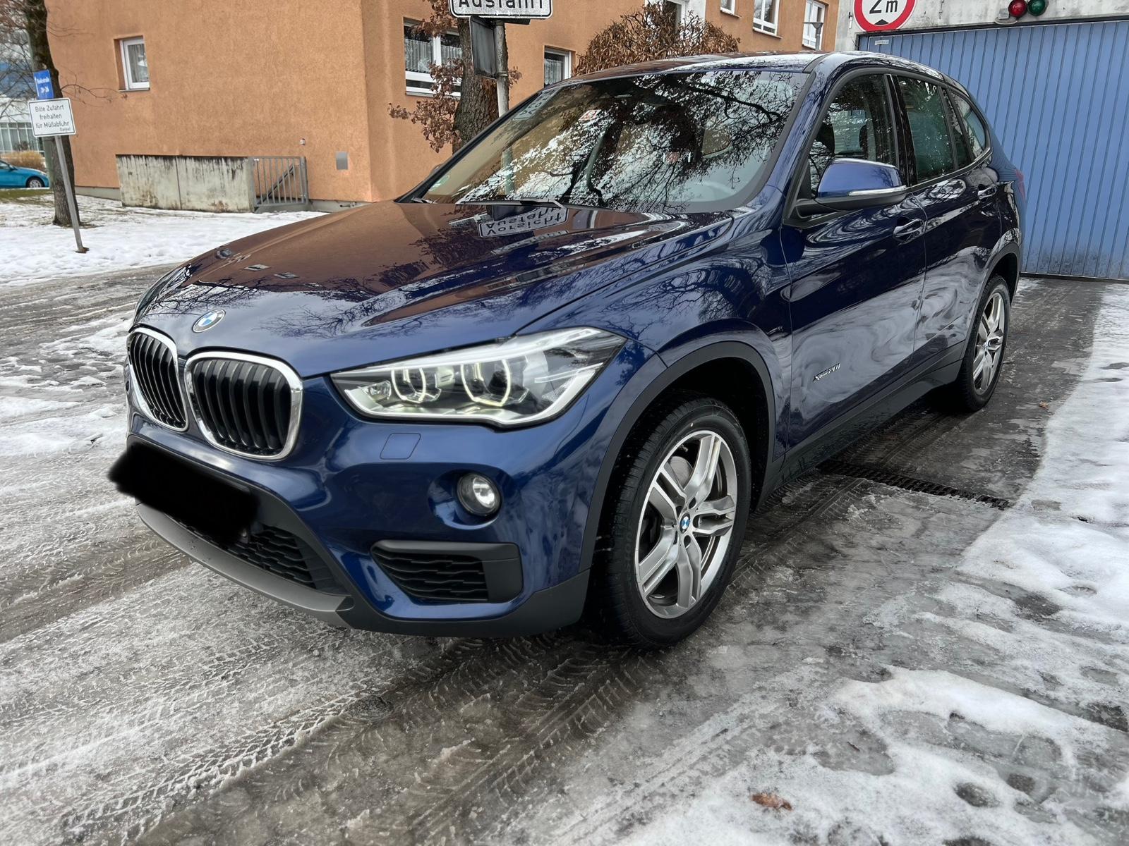 BMW X1 xDrive 20i *Automatik*M Paket Felgen*Kamera*