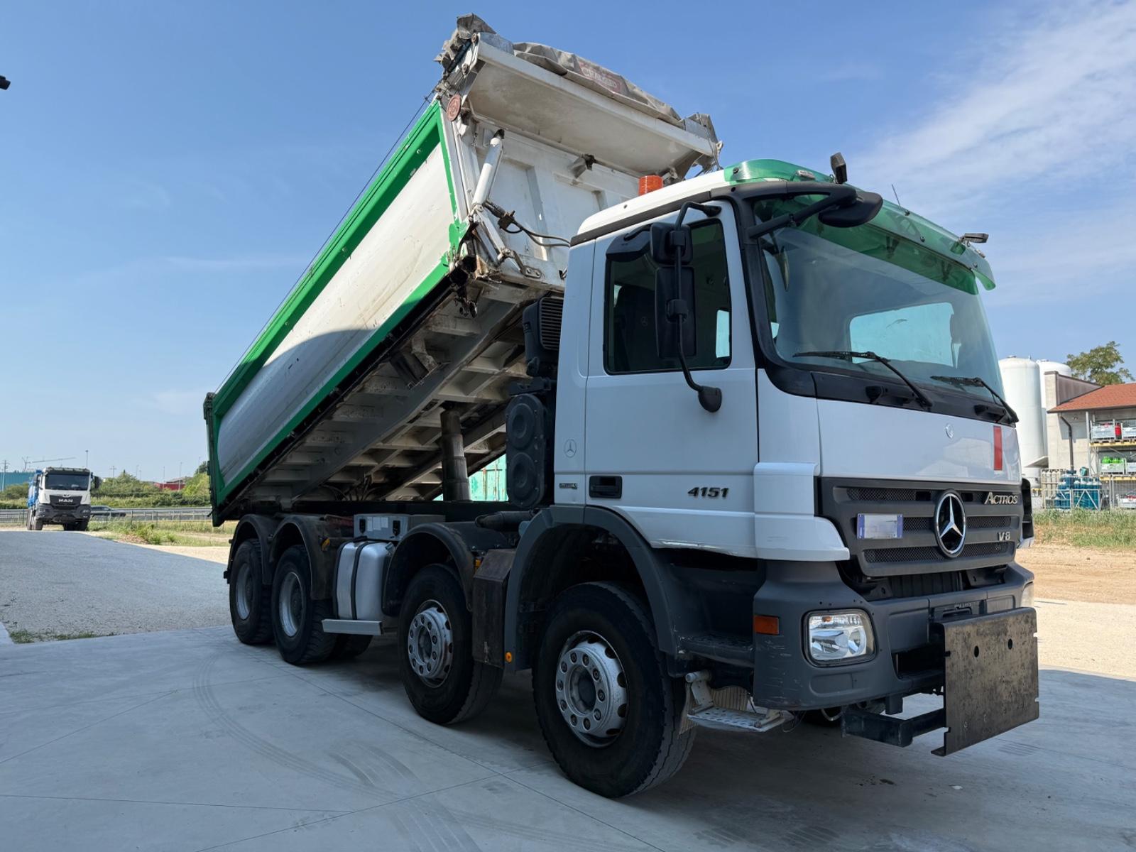 Mercedes-Benz Actros 4151K V8 Kipper 20cbm 8x4 40Ton Euro5