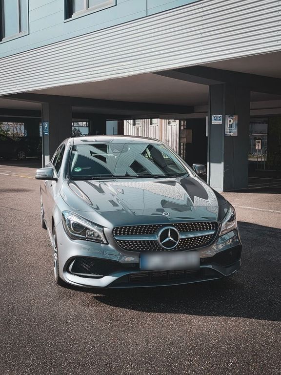 Image of Mercedes-Benz CLA 200