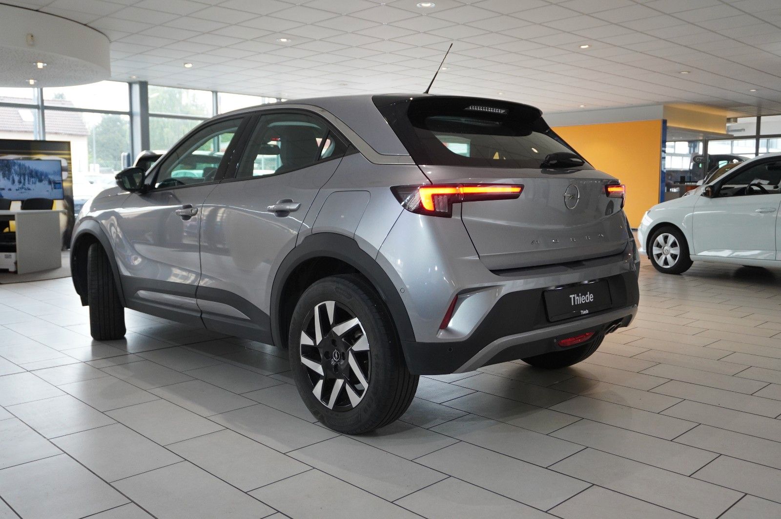 Fahrzeugabbildung Opel Mokka 1.2T ELEGANCE NAVI/LED/KAMERA/SH/SPORT/DAB