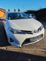 Toyota Auris Touring Sports, 2015, TÜV 06.27 - Toyota Auris Touring Sports mit Diesel-Antrieb