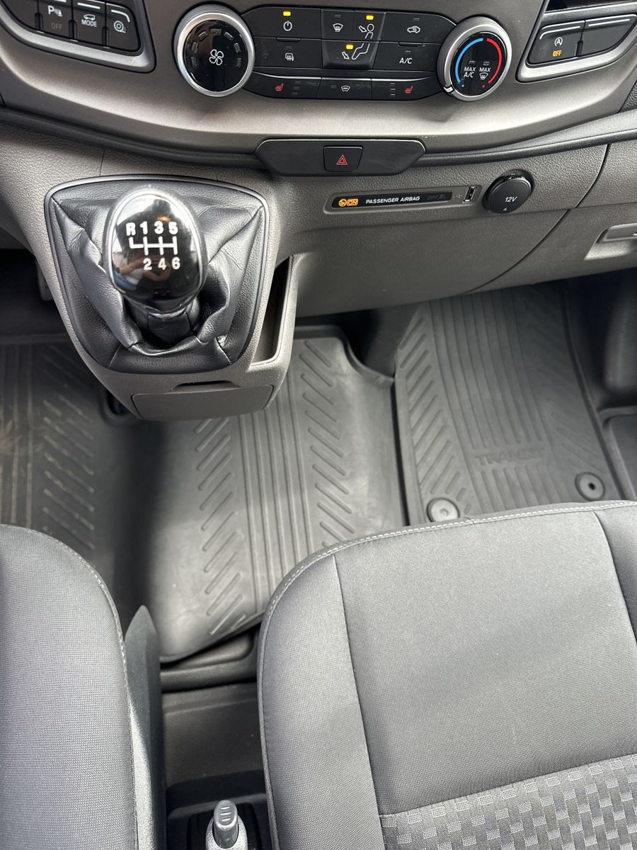 Fahrzeugabbildung Ford Transit Custom 300 L2H1 NAV+KLIMA+PDC+SHZ