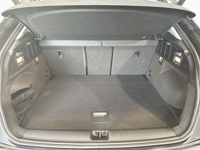 Q2 35 TFSI S LINE LED+KAMERA+VCP+AHK+NAVI