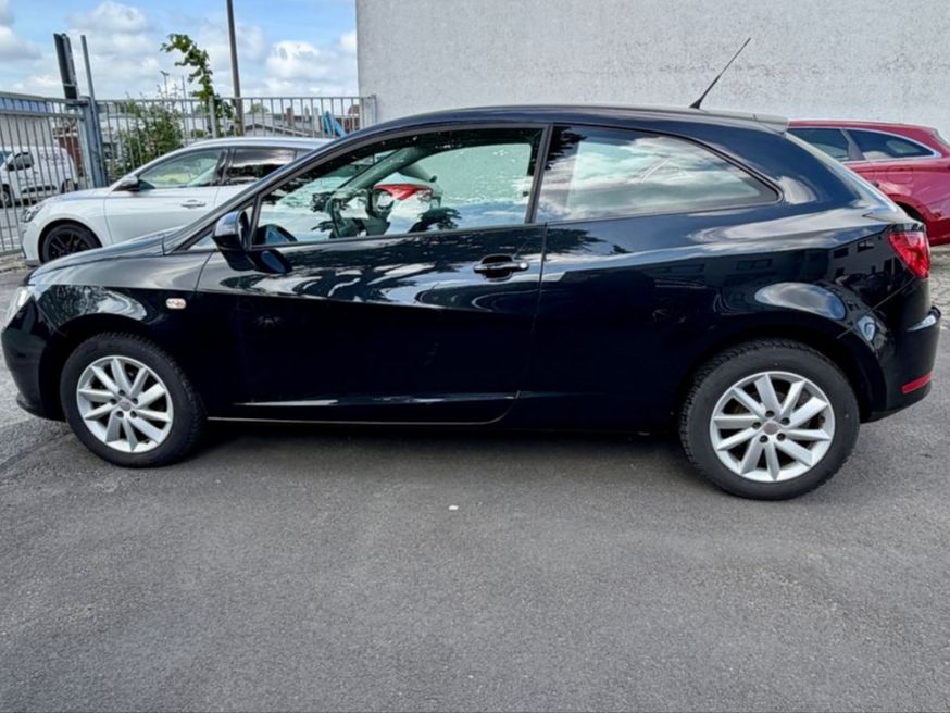 Fahrzeugabbildung SEAT Ibiza SC Style Salsa 1,2 Navigation Sitzheizung