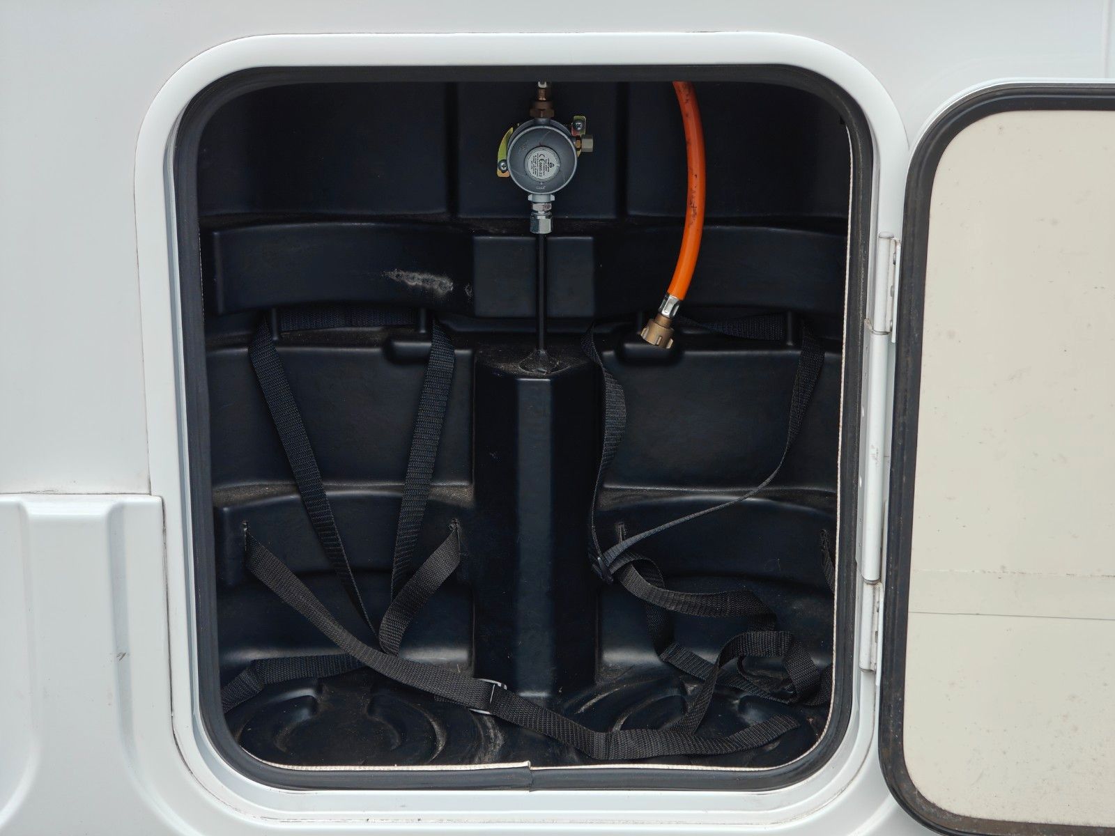 Fahrzeugabbildung Roller Team Kronos 230 TL - Dachklima, Lithium, Solar -