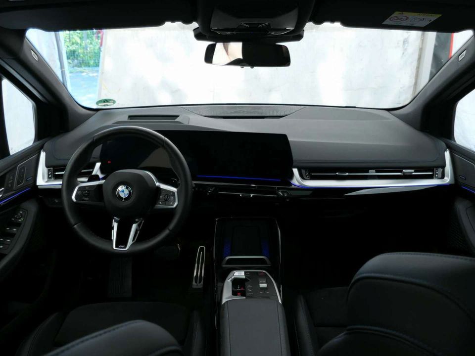 BMW 223 Active Tourer - Bild 6