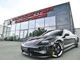Porsche Taycan Turbo S Sport-Design-Paket Carbon* 21" *