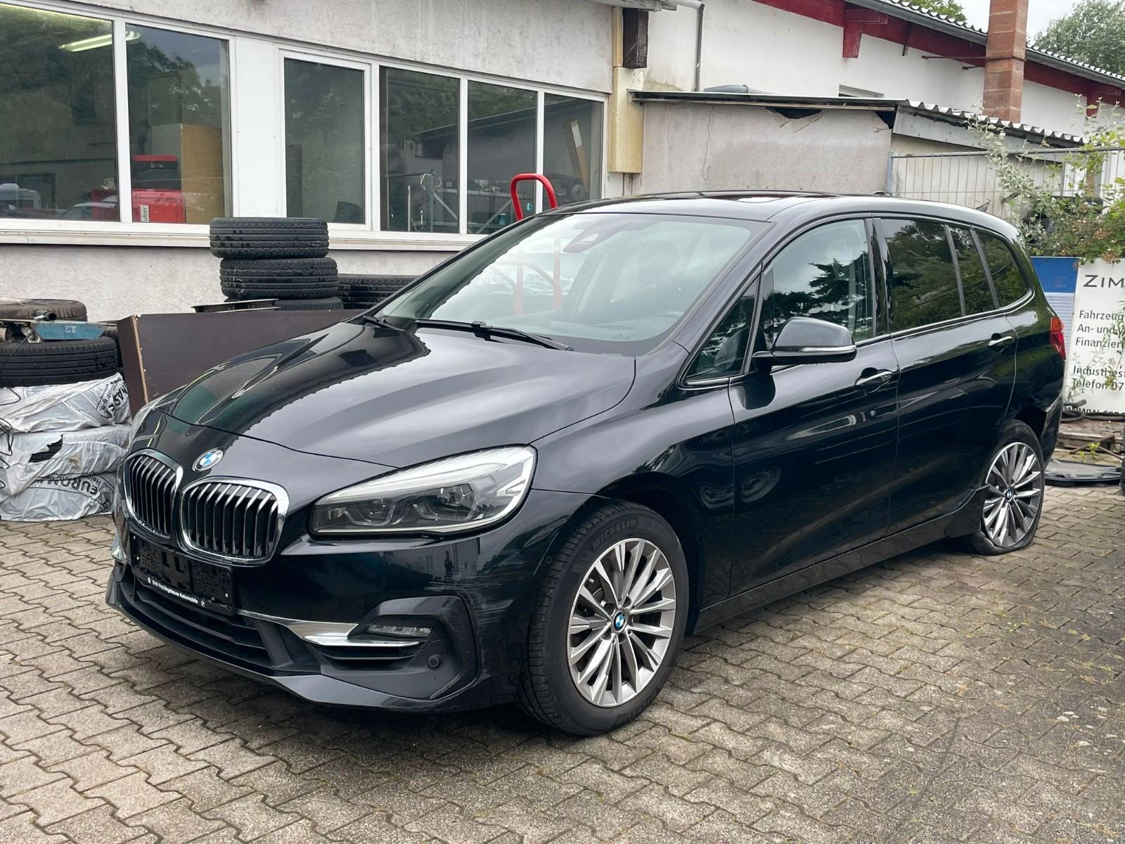 BMW 220i Gran Tourer Luxury Line*Automatik*AHK*LED*