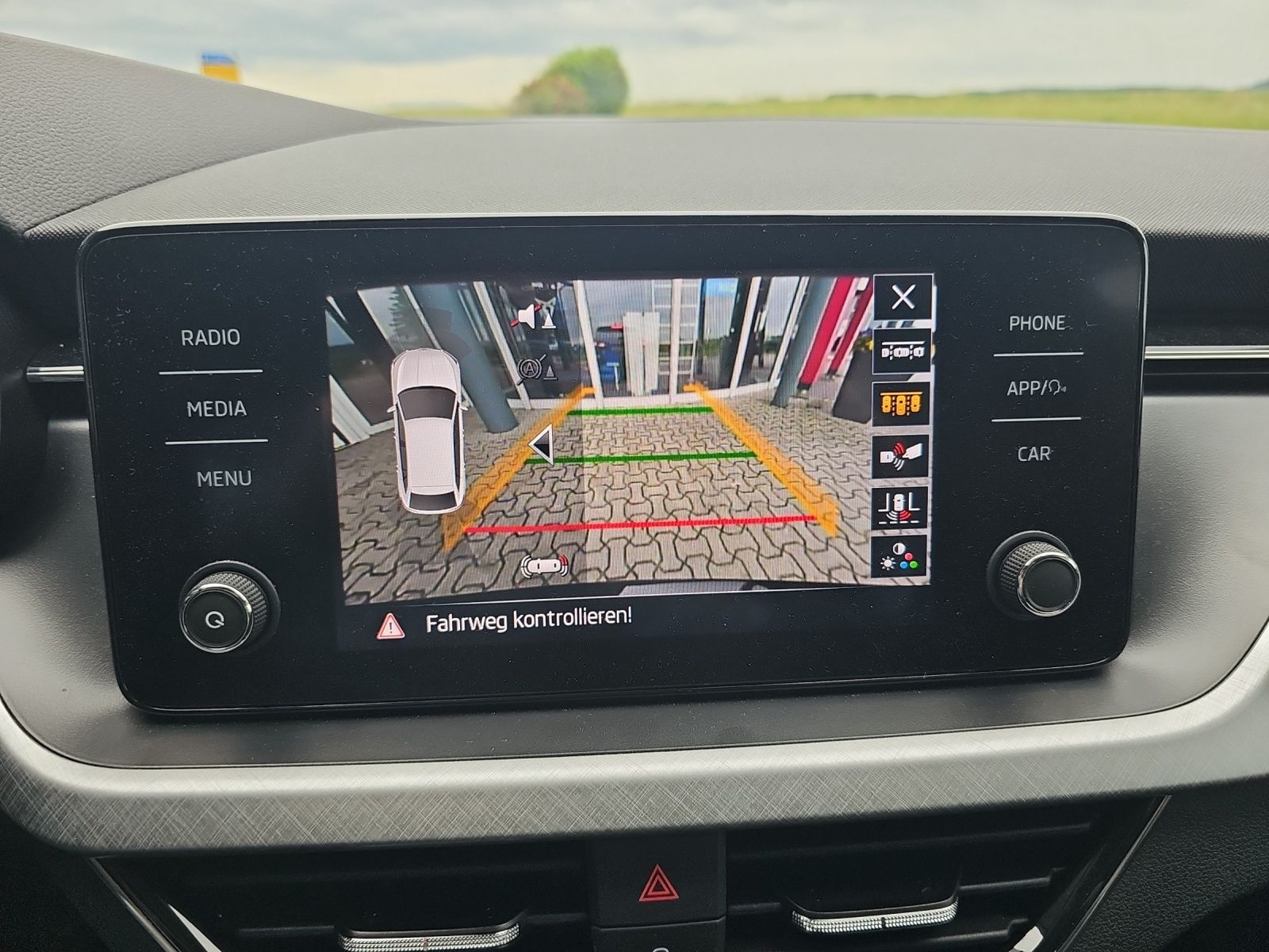 Fahrzeugabbildung SKODA Scala Tour 1.0 TSI ACC KAMERA LED