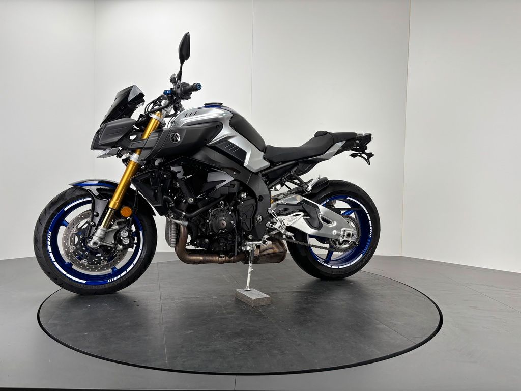 Fahrzeugabbildung Yamaha MT-10 SP *TOP-ZUSTAND *AKRAPOVIC