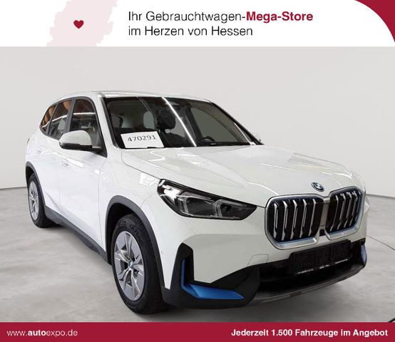 BMW iX1 xDrive30 Navi AHK SHZ 