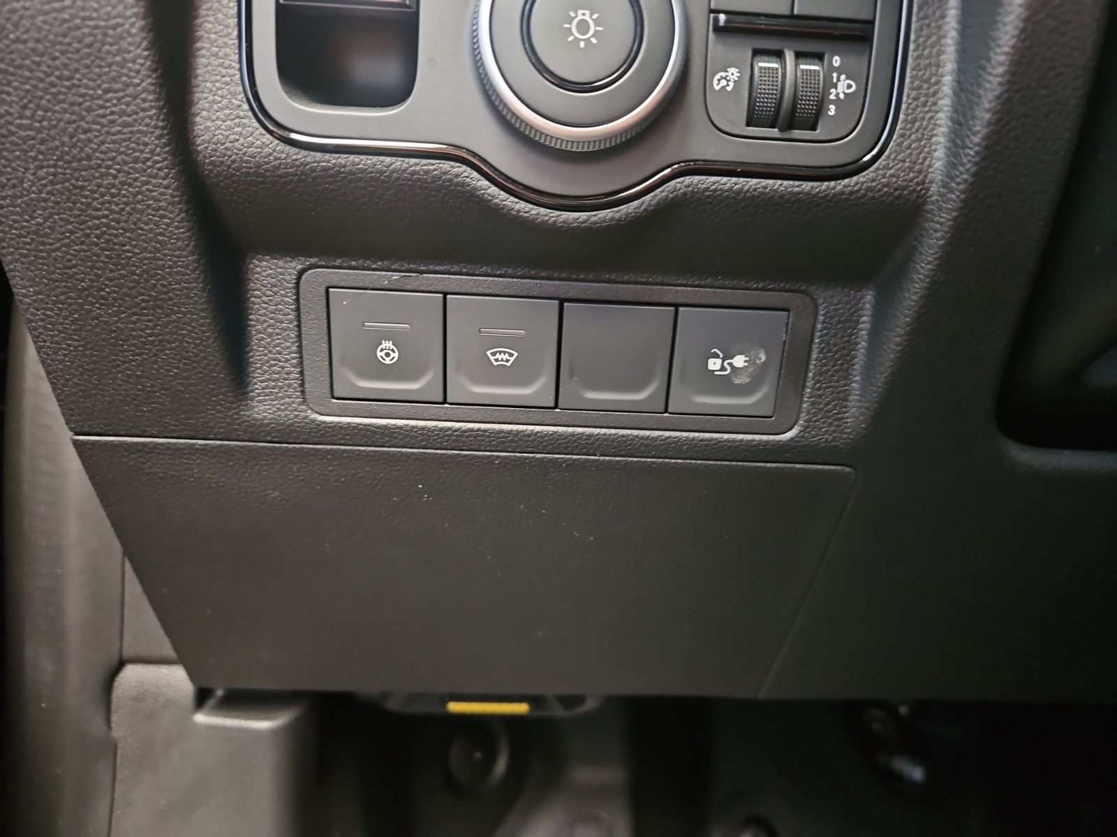 Fahrzeugabbildung Mercedes-Benz Kasten lang RFK Nav 9,5"MBUX AHK 22KW-AC SHZ