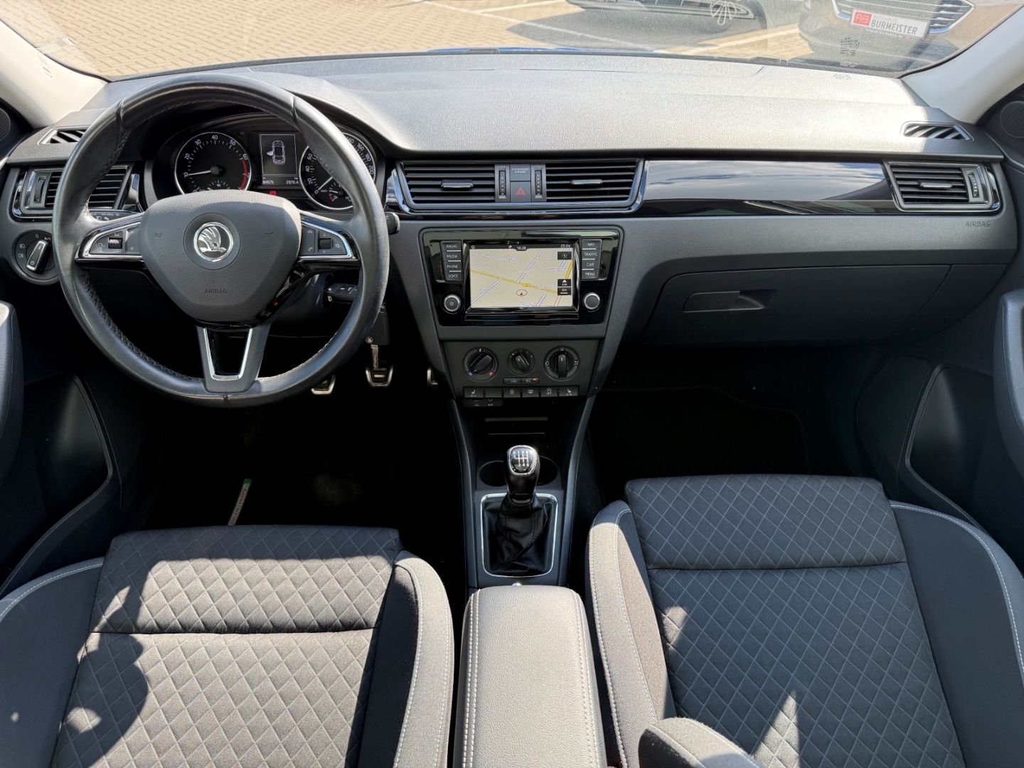 SKODA Rapid Spaceback Emotion Plus 1.2 TSI AHK Pano Na - Image 18