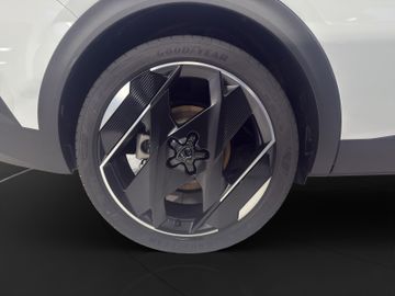 Peugeot 408 GT Plug-In Hybrid 225 360+AHK+PANO+Navi+SHZ