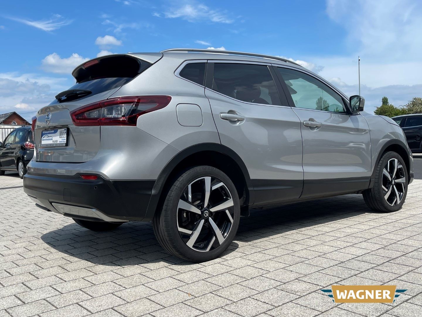 Fahrzeugabbildung Nissan Qashqai Akari Leder Pano SHZ 360°LED  Klimaautom