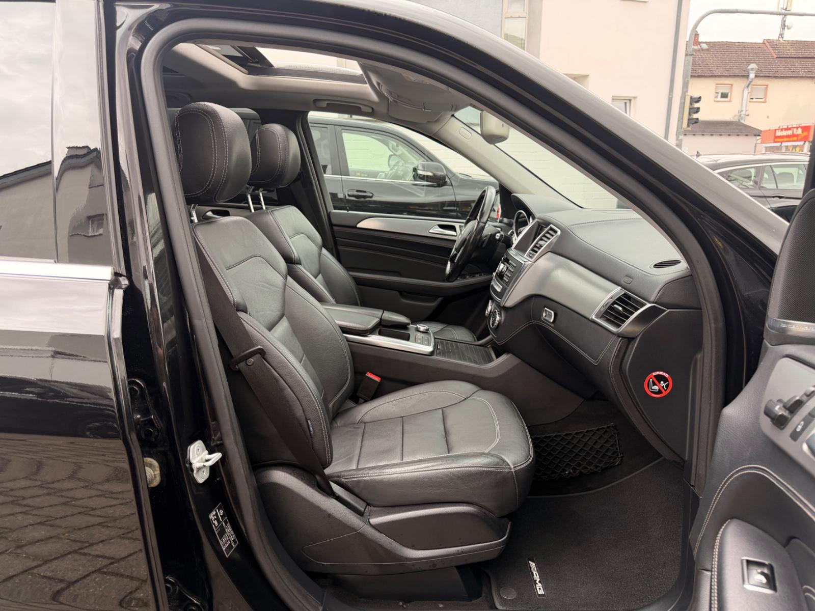 Mercedes-Benz ML 350 ML BlueTec 4Matic AMG*Pano.*AHK*