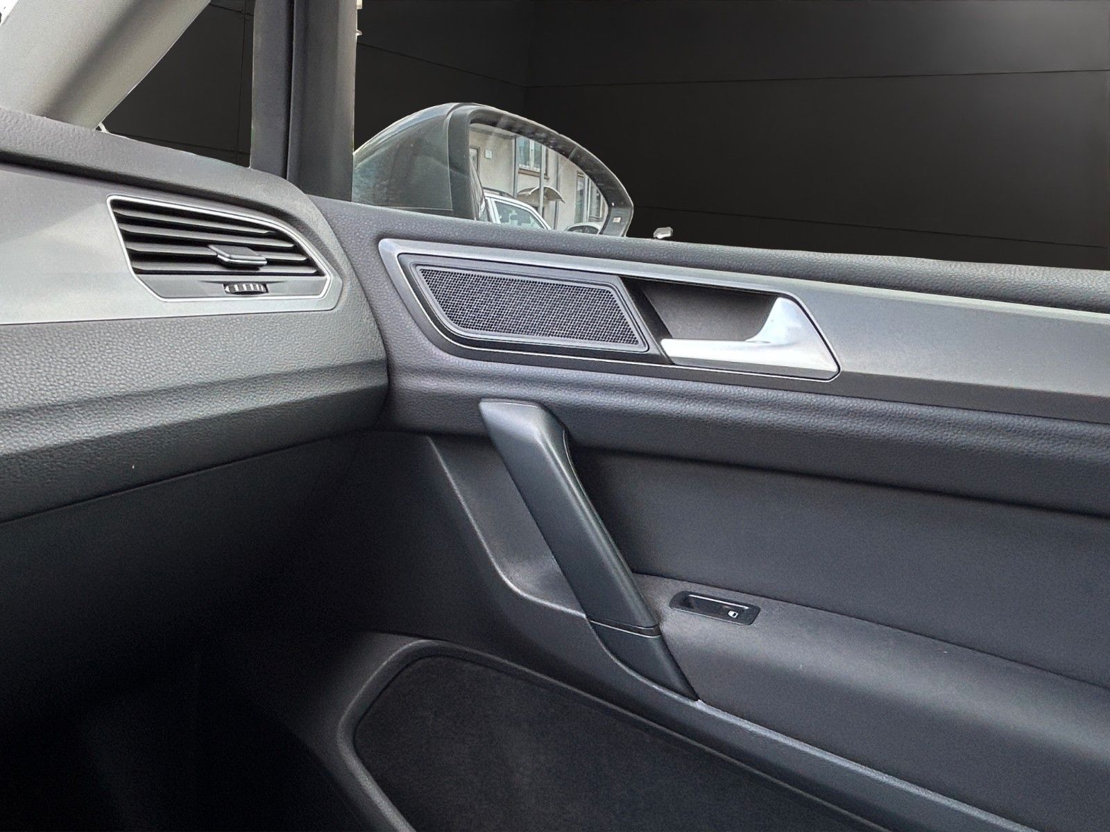 Fahrzeugabbildung Volkswagen Golf Sportsvan VII Trendline Automatik/BMT/