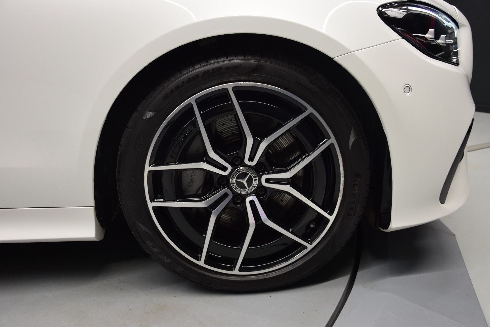 Fahrzeugabbildung Mercedes-Benz E 200 Cabrio 1.Hand AMG LED NAVI Ambiente Leder