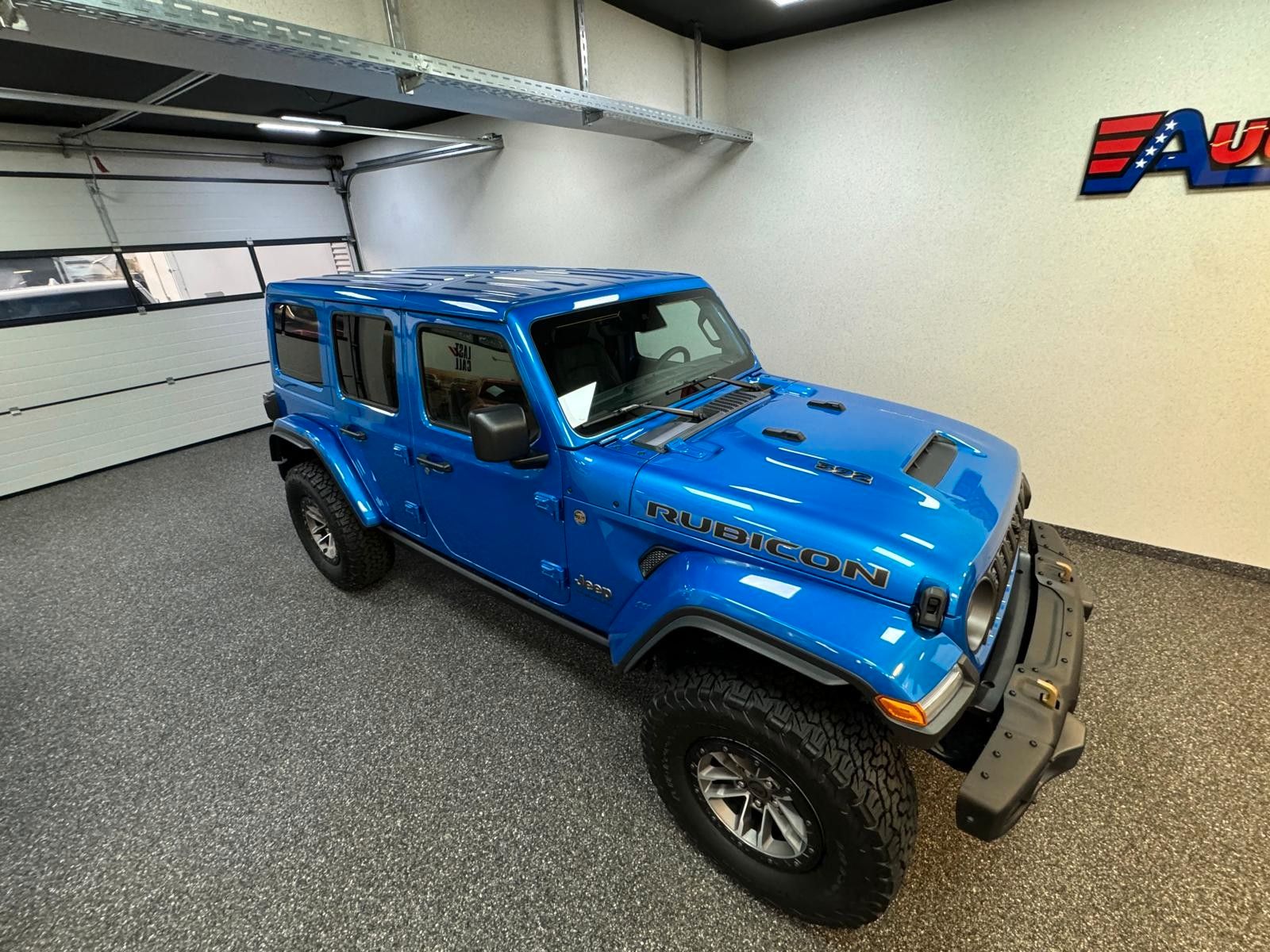 Fahrzeugabbildung Jeep RUBICON 392-6.4L HEMI V8-RECON 35"-STEEL BUMPER