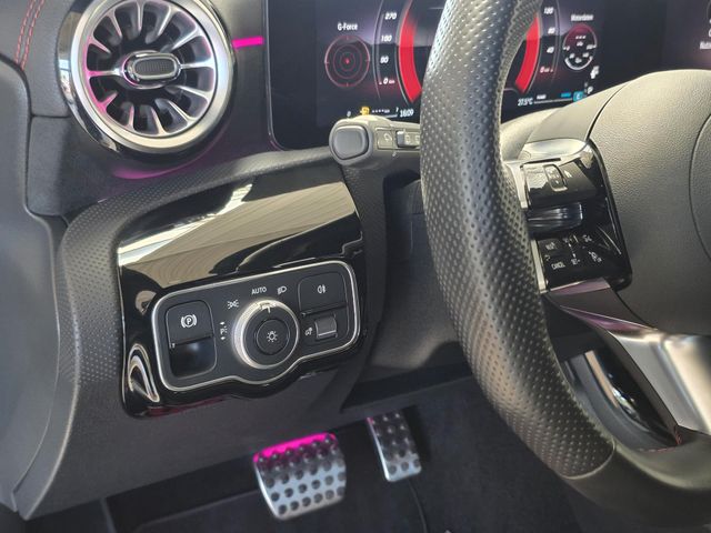 MERCEDES-BENZ CLA Shooting Brake — Foto 15