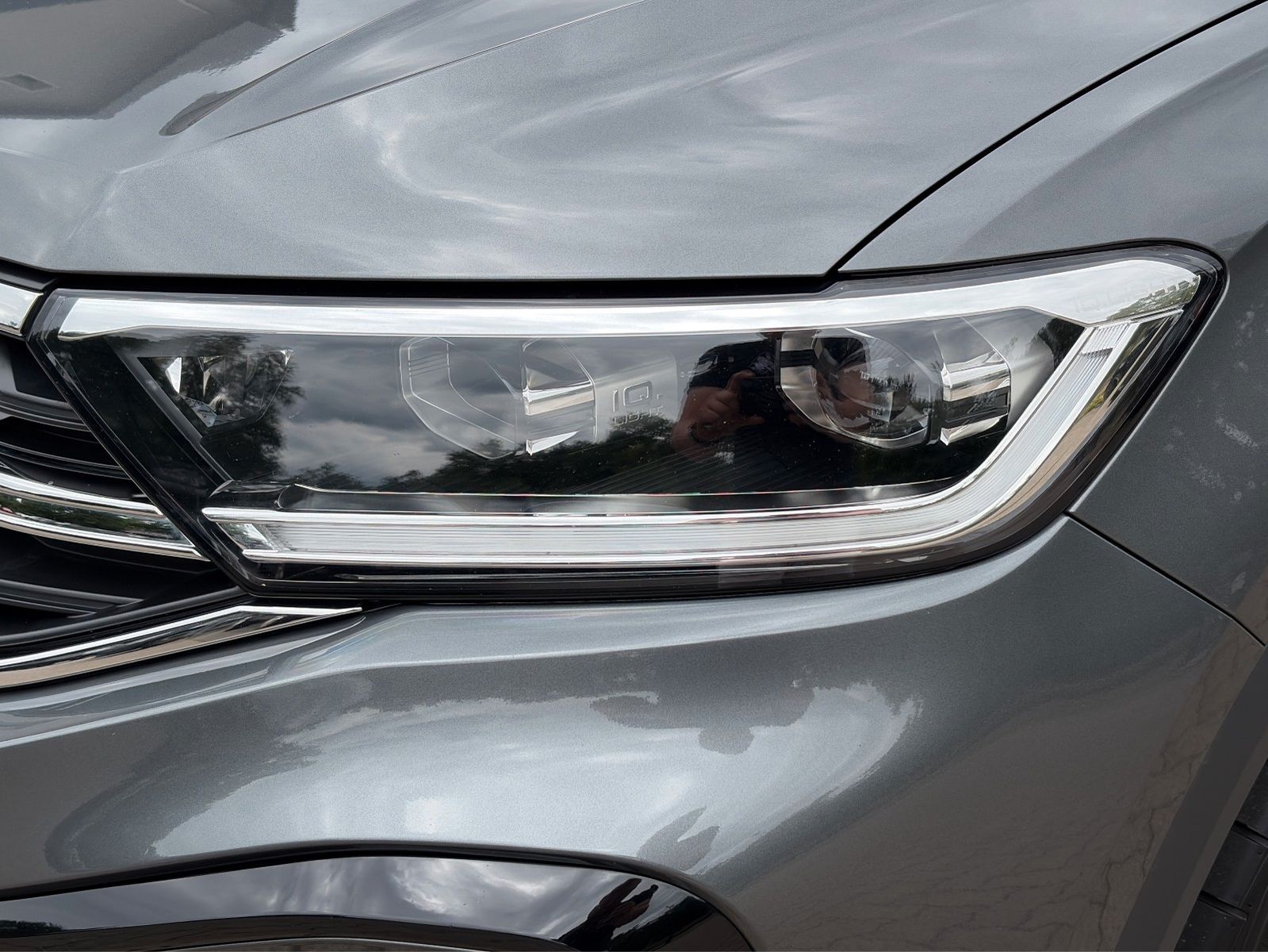 Fahrzeugabbildung Volkswagen T-Roc R-Line 4M*DSG*SHZ*LED*NAVI***