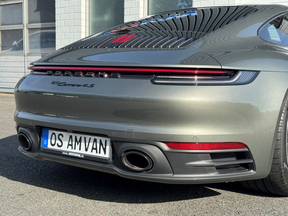 Fahrzeugabbildung Porsche 992 911 Carrera 4 S erste Hand uff approved