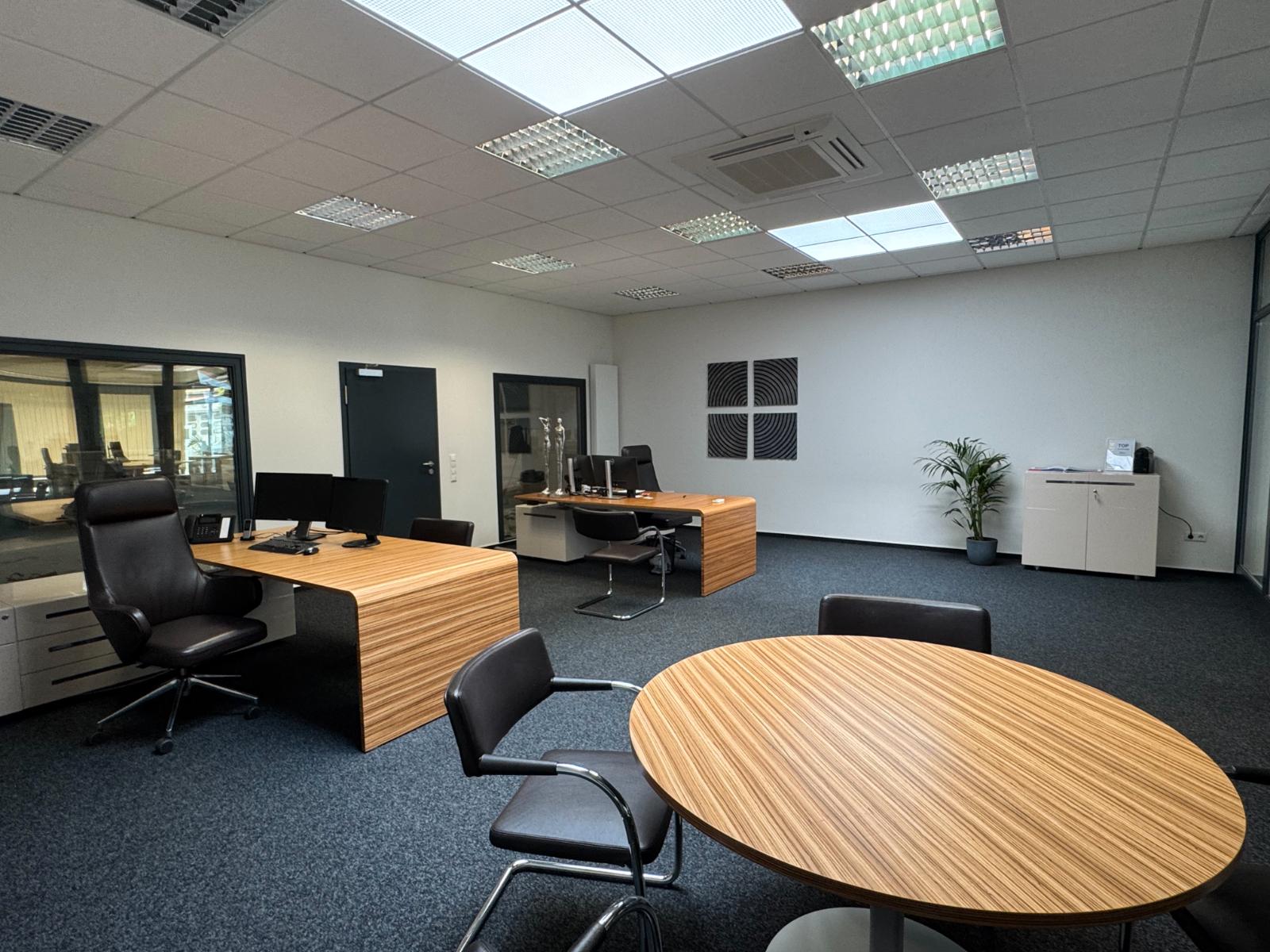 showroom-image-bottom