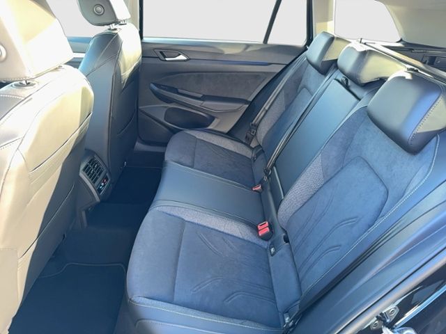 Golf VIII Variant STYLE 1.5 eTSI IQ LIGHT ASSIST